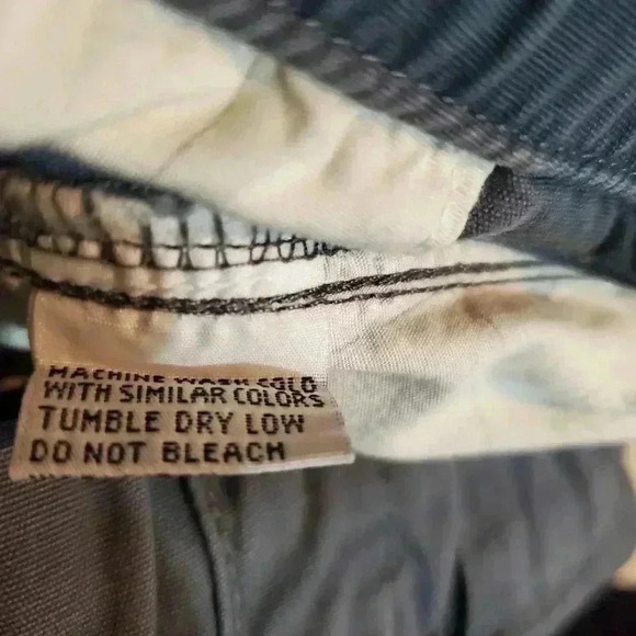 Tommy Bahama Gray Cargo Shorts Sz XL 8" Inseam - Picture 6 of 9